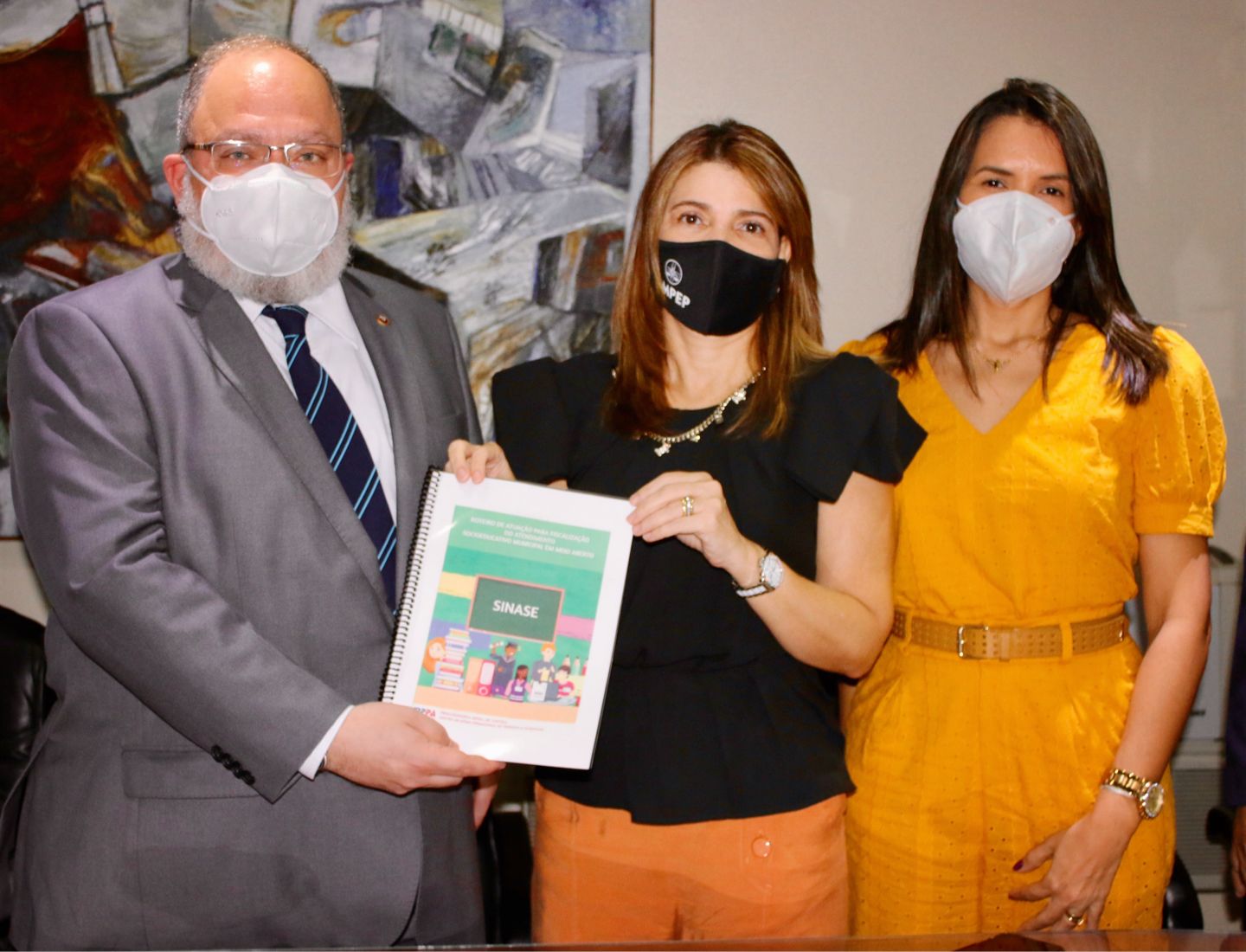 O objetivo é subsidiar a atuação do MPPA na implementação, acompanhamento e fiscalização do atendimento socioeducativo em meio aberto, considerando a persistência de desafios na efetivação das diretrizes preconizadas na Lei do Sinase O objetivo é subsidiar a atuação do MPPA na implementação, acompanhamento e fiscalização do atendimento socioeducativo em meio aberto, considerando a persistência de desafios na efetivação das diretrizes preconizadas na Lei do Sinase