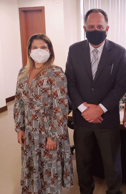 Coordenadoras do CAO Ambiental Albely Lobato e Maria José Vieira com o Corregedor-Geral do MPMG Luciano