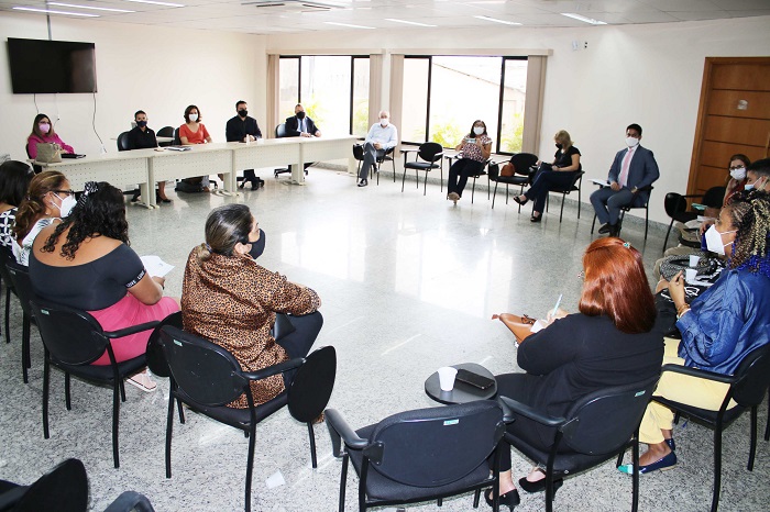Comissão e convidadas dialogam sobre conscientização e visibilidade das vítimas