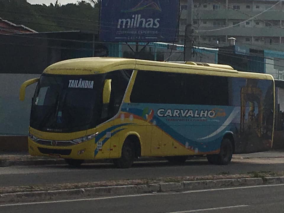 O ônibus foi flagrado na praia do Calhau, em São Luís O ônibus foi flagrado na praia do Calhau, em São Luís