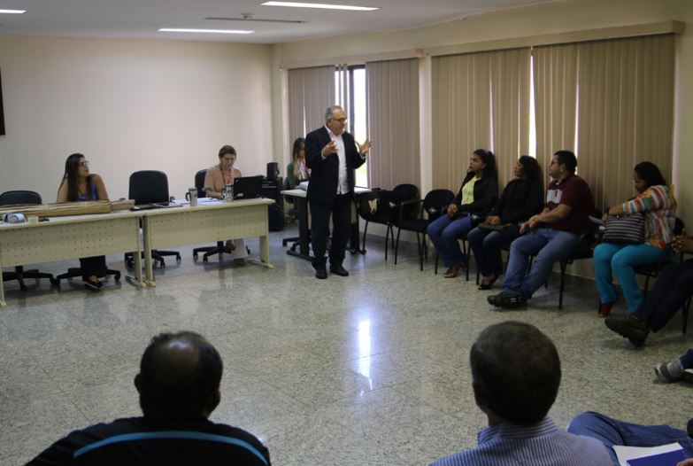Oficina realizada em 10 de junho estabeleceu acordo para espaço provisório aos feirantes