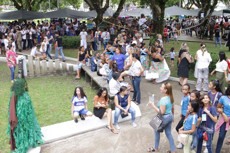 Arborismo foi uma das atividades oferecidas às acrianças