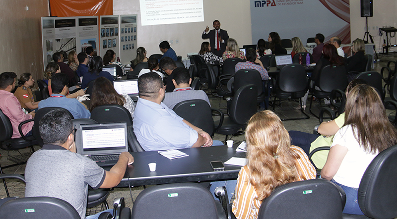 Auditório do MPPA sediou o curso sobre novidades em processos licitatórios Auditório do MPPA sediou o curso sobre novidades em processos licitatórios