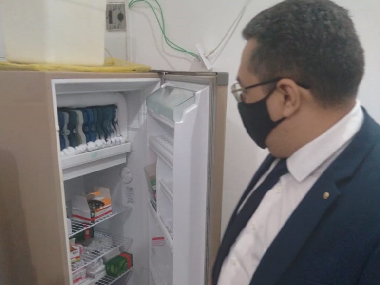 Promotor de Justiça realizando vistoria em hospital municipal Promotor de Justiça realizando vistoria em hospital municipal