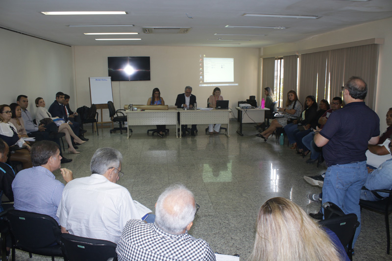 Oficina contou com a presença de representantes da prefeitura e feirantes Oficina contou com a presença de representantes da prefeitura e feirantes