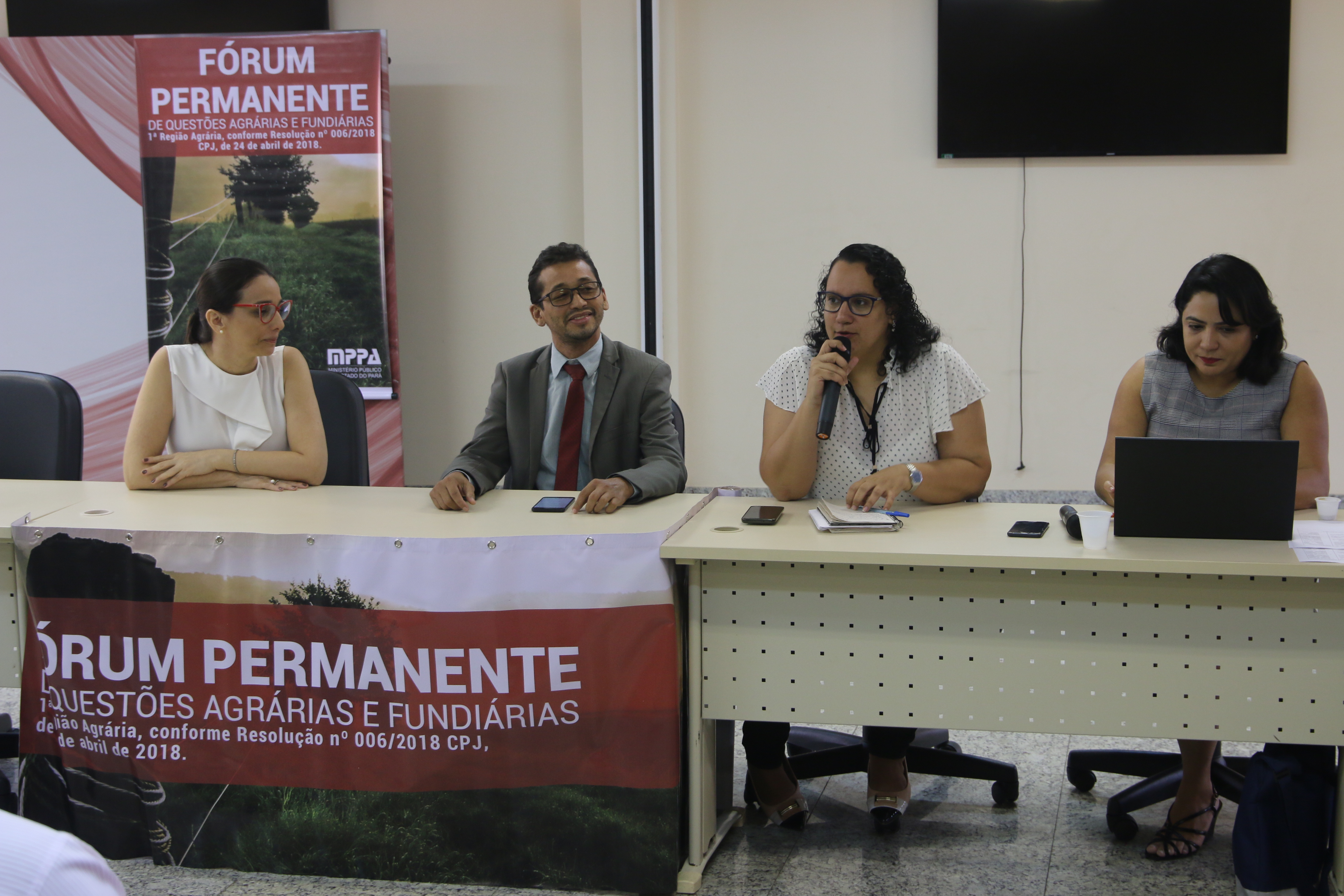 Primeira mesa tratou da proteção de defensores de direitos humanos