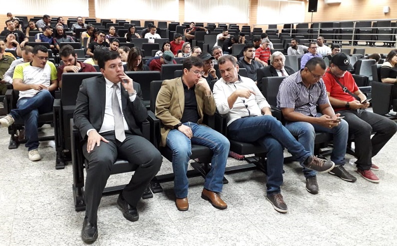 Auditório da Promotoria de Santarém: O evento foi aberto ao público em geral Auditório da Promotoria de Santarém: O evento foi aberto ao público em geral