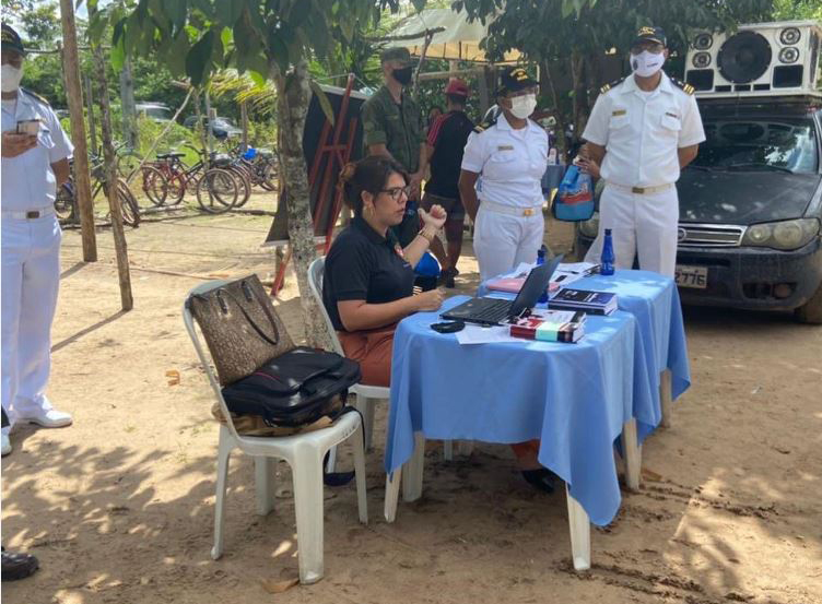 PJ Vyllya Sereni falou aos moradores das comunidades sobre violência contra a mulher