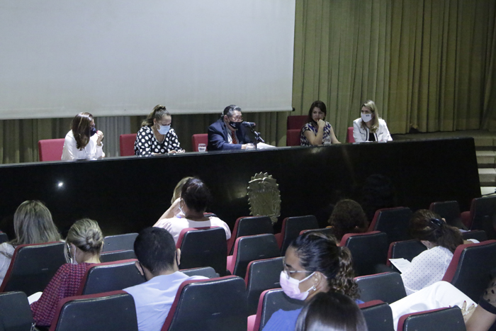Ouvidor do MPPA, Adélio Santos, presidiu a mesa de abertura do Seminário, representando o PGJ César Mattar Jr