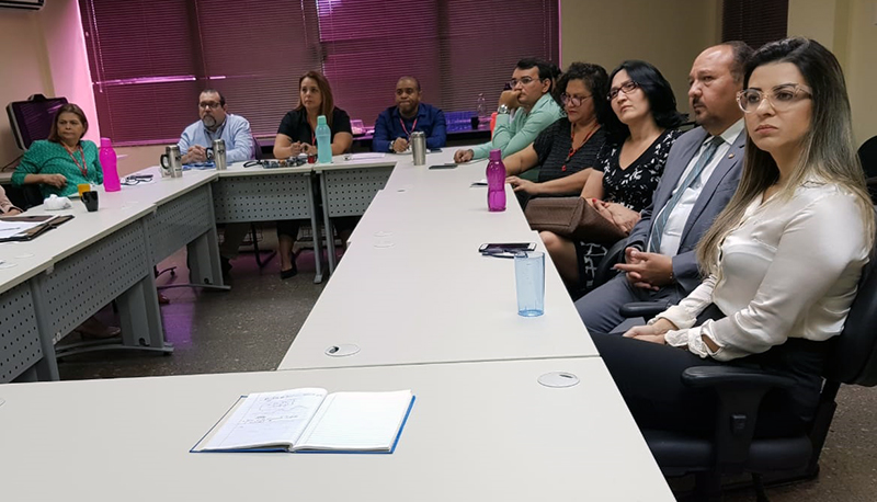 Promotores de Justiça e técnicos do MPPA assistem a exposição técnica Promotores de Justiça e técnicos do MPPA assistem a exposição técnica