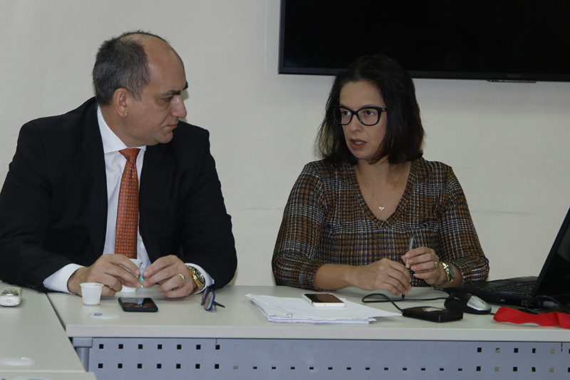 Promotora de Justiça de Ponta de Pedras, Adriana Passos Ferreira e Promotor Marco Aurélio, Coordenador do Centro de Apoio Operacional Constitucional.