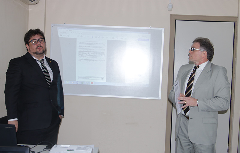 O especialista Wilton Valadas Júnior e o promotor Pedro Crispino O especialista Wilton Valadas Júnior e o promotor Pedro Crispino