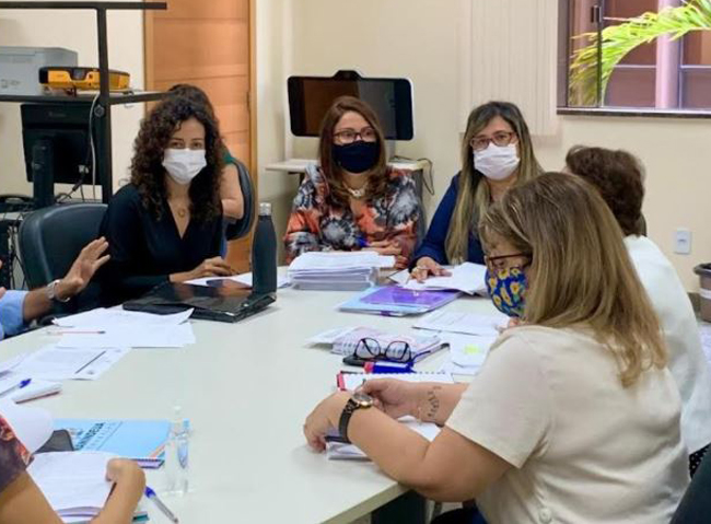 Promotoras de Justiça de Ananindeua reuniram com integrantes da rede