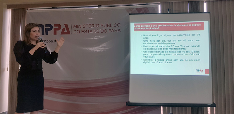 Promotora de Justiça Darlene Moreira apresenta os objetivos da campanha Promotora de Justiça Darlene Moreira apresenta os objetivos da campanha