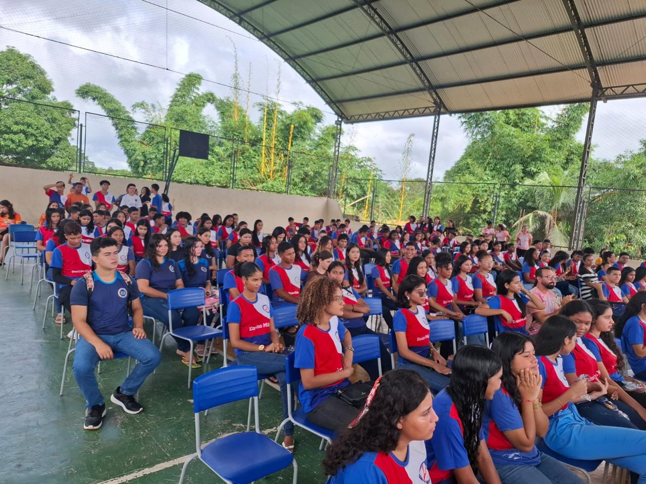 Alunos a partir de 15 anos da escola Profª Maria Da Conceição Malheiro participaram do evento. Alunos a partir de 15 anos da escola Profª Maria Da Conceição Malheiro participaram do evento.