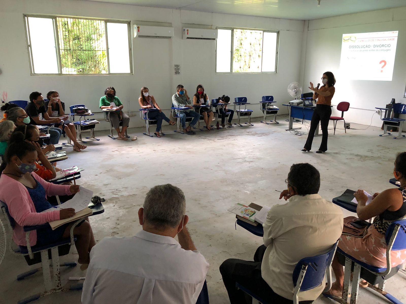 Promotora de Justiça de Família de Belém, Sumaya Saady Morhy Pereira, apresentou conceitos básicos do Direito das Famílias Promotora de Justiça de Família de Belém, Sumaya Saady Morhy Pereira, apresentou conceitos básicos do Direito das Famílias