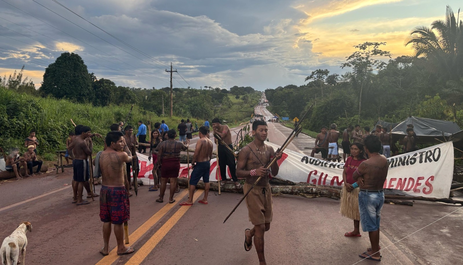 Protesto contra Lei nº 14.701/2023 acontece há mais de 9 dias. Protesto contra Lei nº 14.701/2023 acontece há mais de 9 dias.