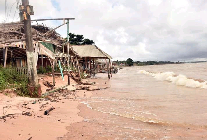 Restaurantes e pousadas da Praia Grande foram atingidos Restaurantes e pousadas da Praia Grande foram atingidos