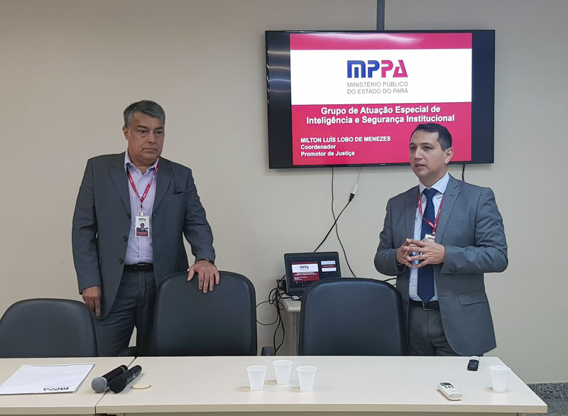 Promotores de Justiça Rodier Ataíde (à direita) e Milton Menezes (à esquerda) são os idealizadores do Programa de Atualização em Inteligência e Segurança Institucional