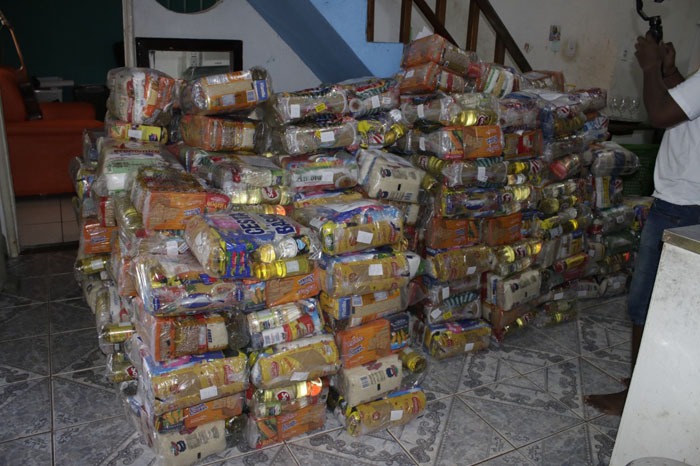 Entrega de Cestas básicas no encerramento da VII Semana da Criança