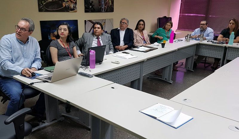 Membros e técnicos do MPPA assistem a exposição dos especialistas Membros e técnicos do MPPA assistem a exposição dos especialistas